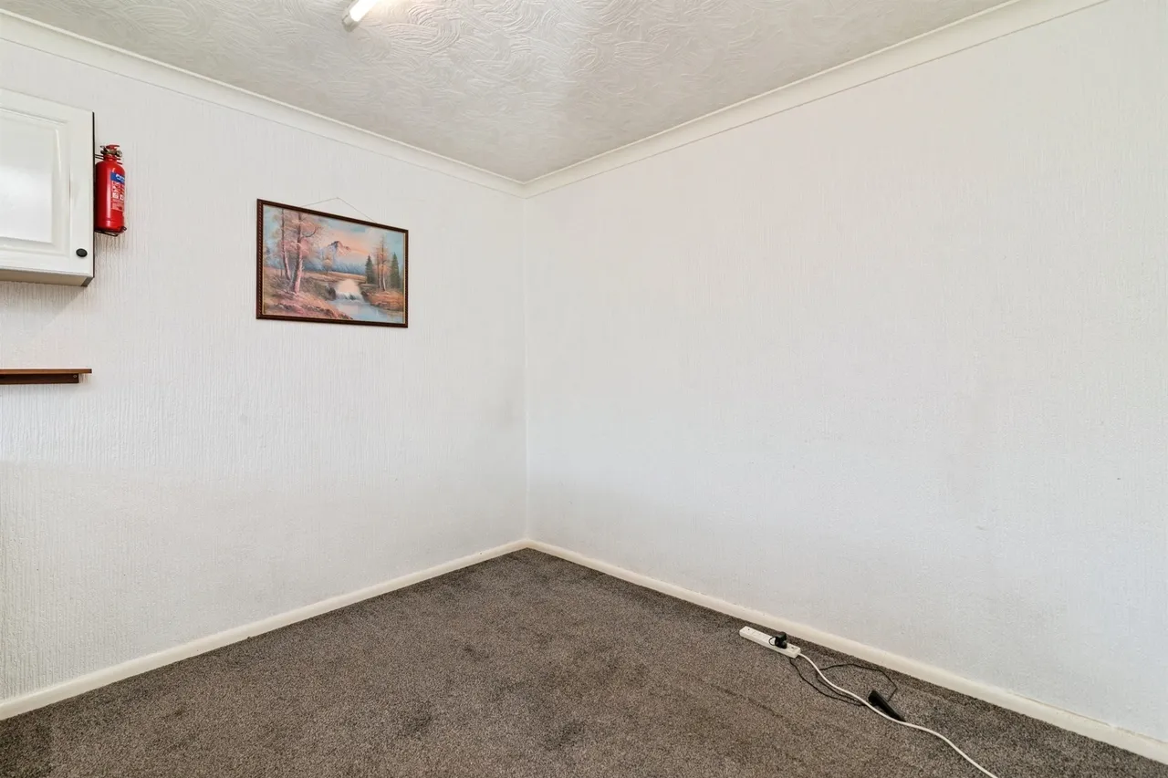 Pound Farm Drive, Lowestoft, photo 7