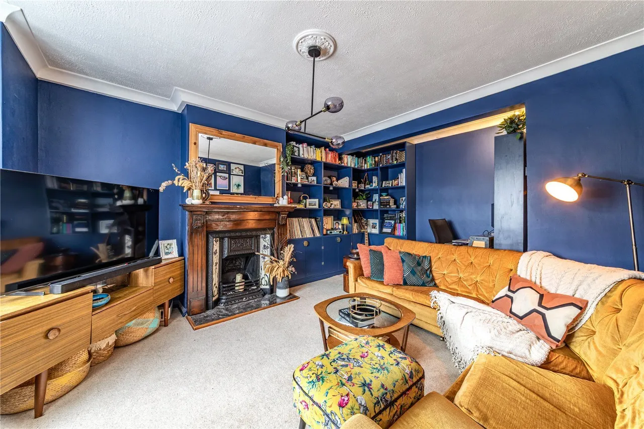 Tewkesbury Close, Byfleet, photo 11
