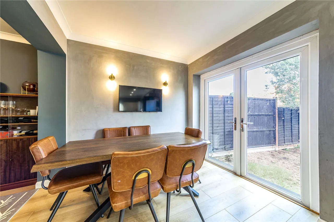 Tewkesbury Close, Byfleet, photo 7