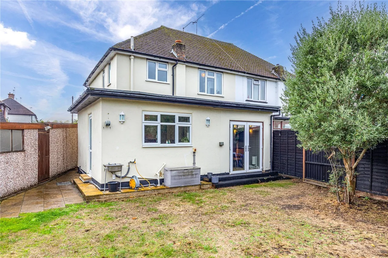 Tewkesbury Close, Byfleet, photo 31