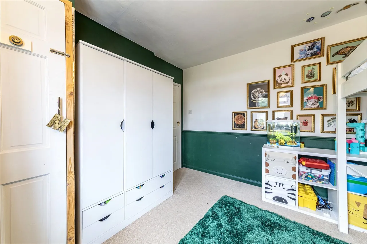 Tewkesbury Close, Byfleet, photo 21