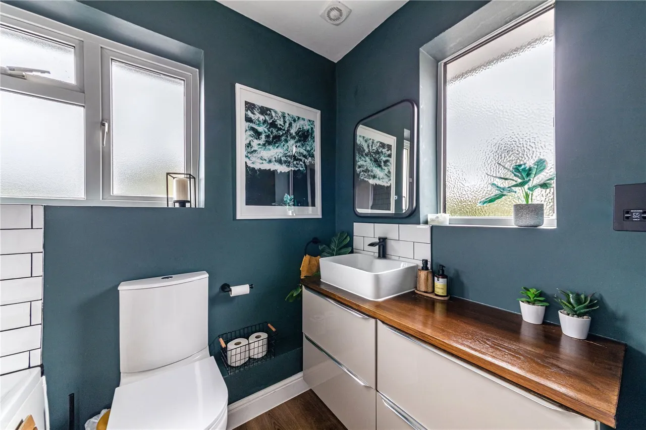 Tewkesbury Close, Byfleet, photo 24