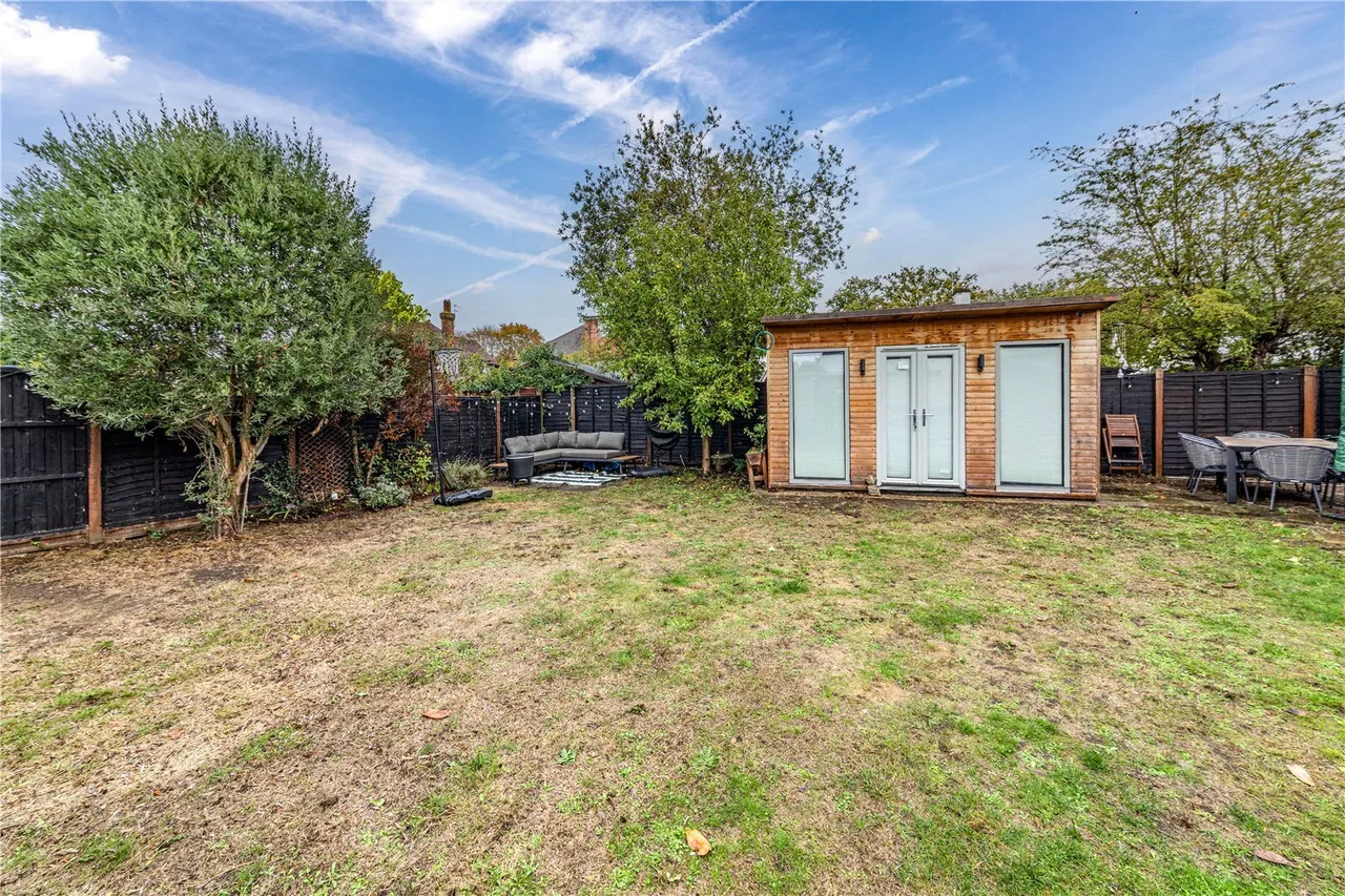 Tewkesbury Close, Byfleet, photo 29