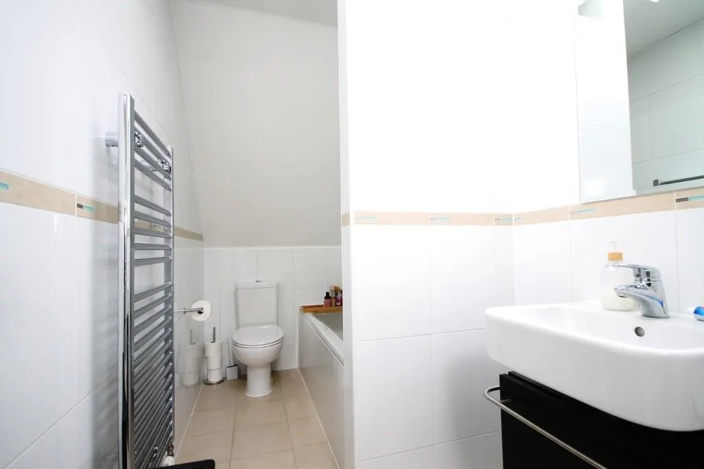 Church Road, Great Bookham, KT23, photo 8