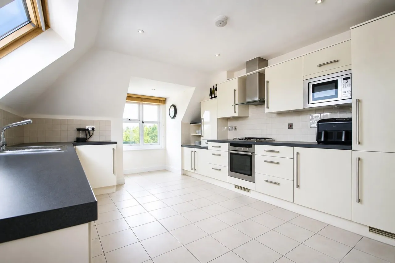 Church Road, Great Bookham, KT23, photo 13