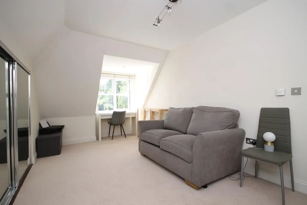 Church Road, Great Bookham, KT23, photo 9