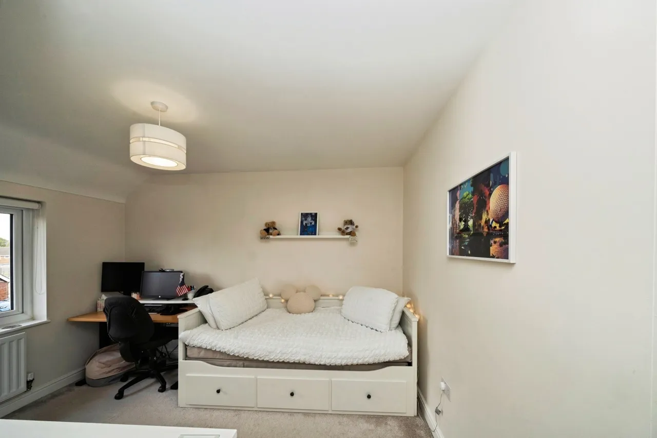 Blacksmith Street, Little Sutton, CH66, photo 19