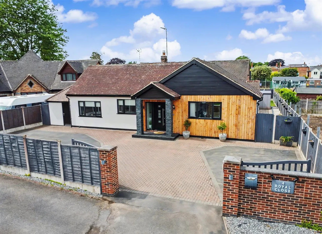 4 bed house for sale, Royal Close, Borrowash, DE72