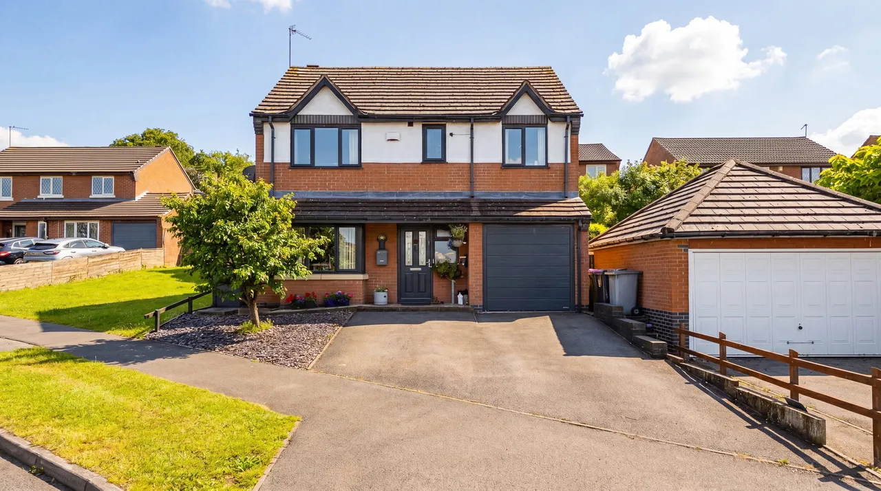 4 bed house for sale, Sunningdale in Grantham