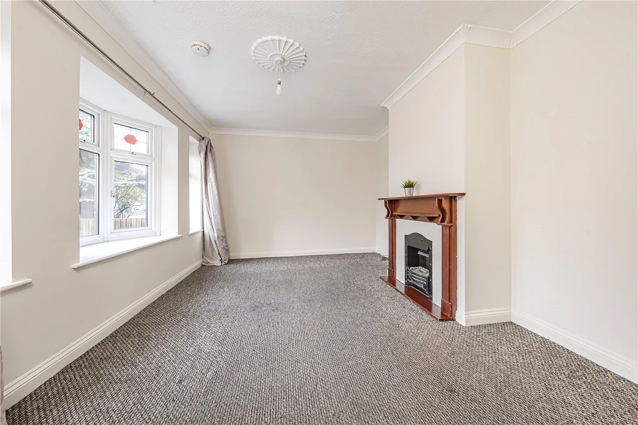 Abbotts Close, Uxbridge, UB8, photo 6