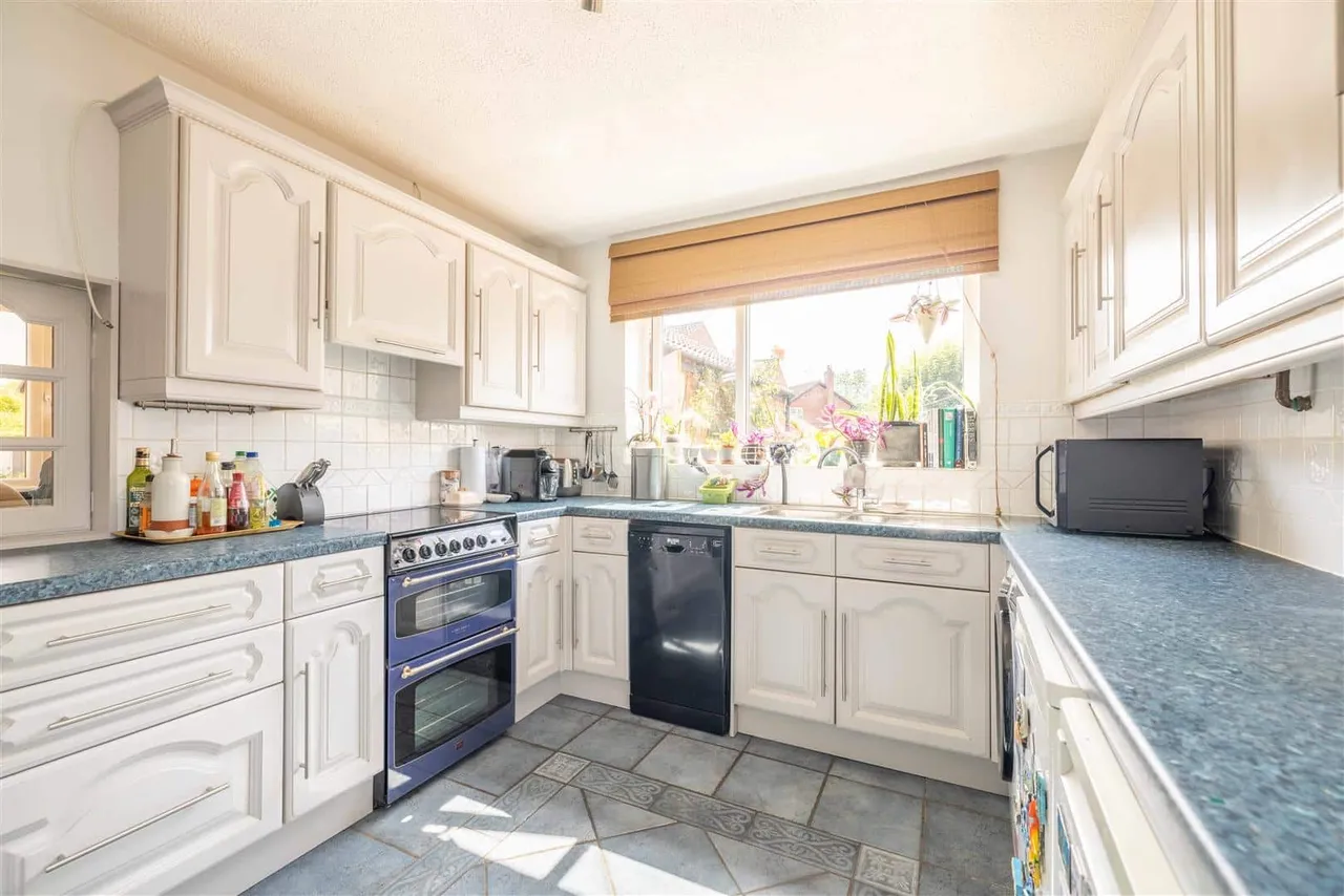 Moor End, Maidenhead, Berkshire, SL6 2YJ, photo 4