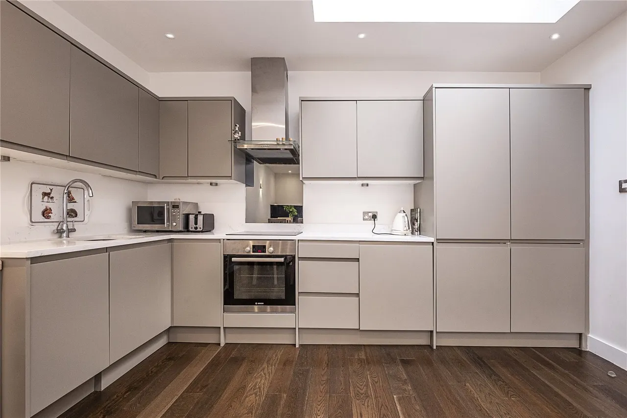 High Road, Whetstone, N20, photo 2