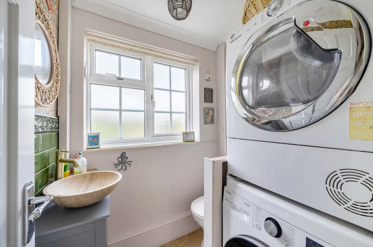 The Crescent, Romsey, SO51, photo 10
