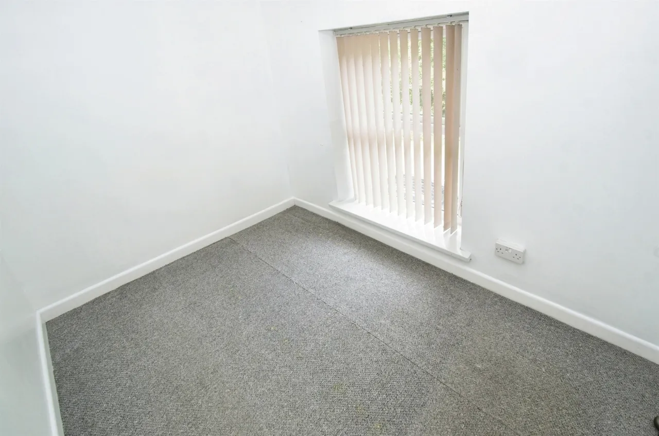 East Road, Ferndale, CF43, photo 10