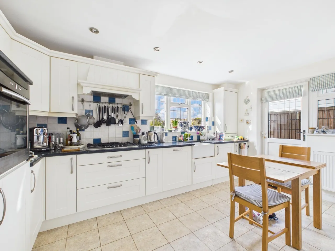 Solent Drive, Hatch Warren, Basingstoke, RG22, photo 4