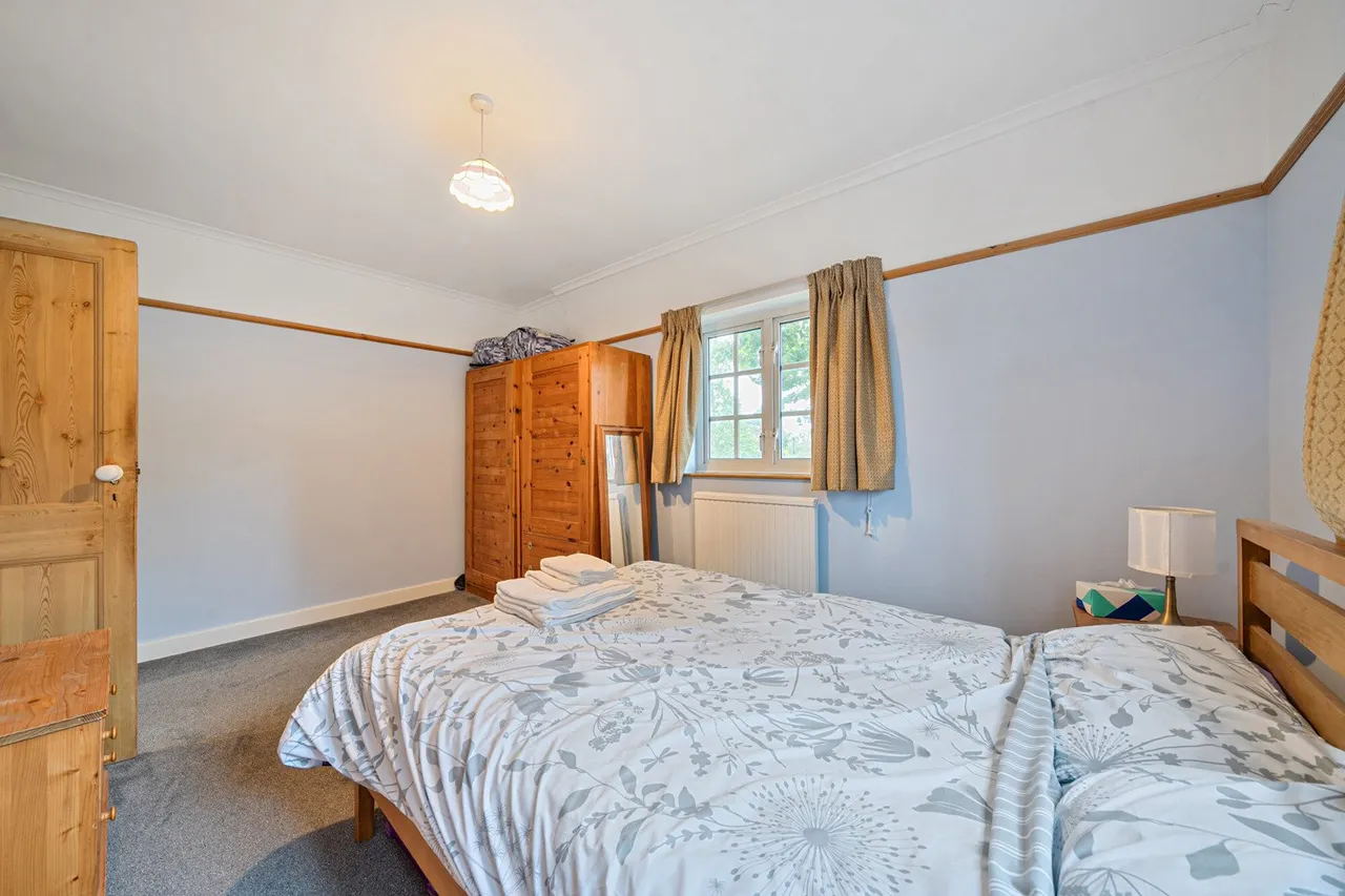 Well Hall Road, SE9, photo 8