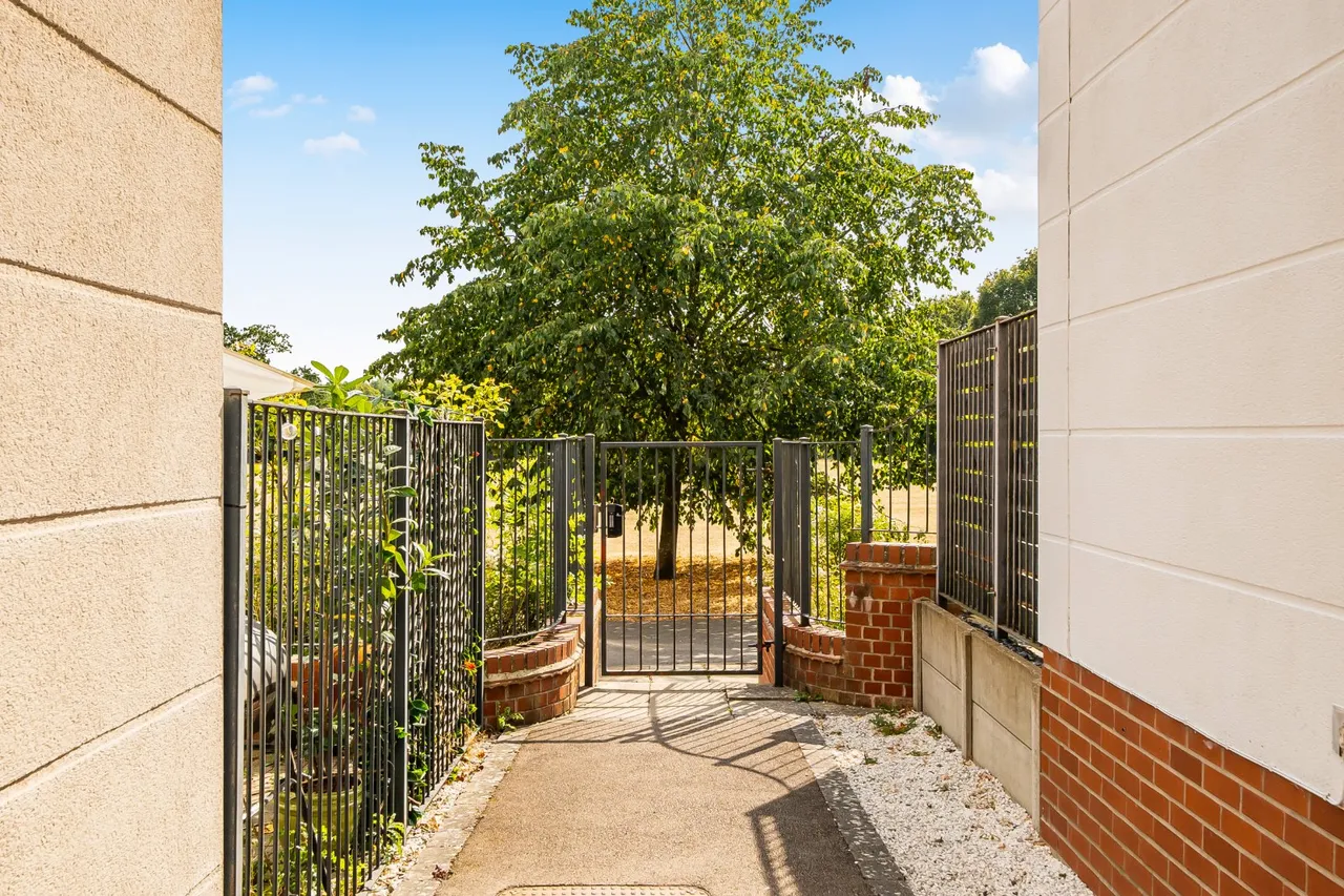 Parkgate Mews, Shirley, B90, photo 22