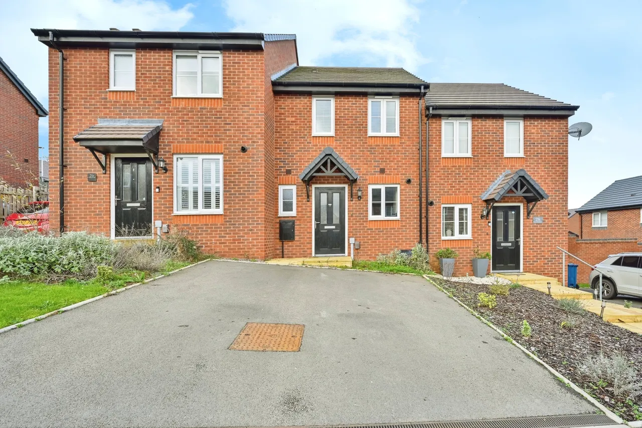2 bed house for sale — Bolsover Drive, Stafford, Staffordshire, ST16