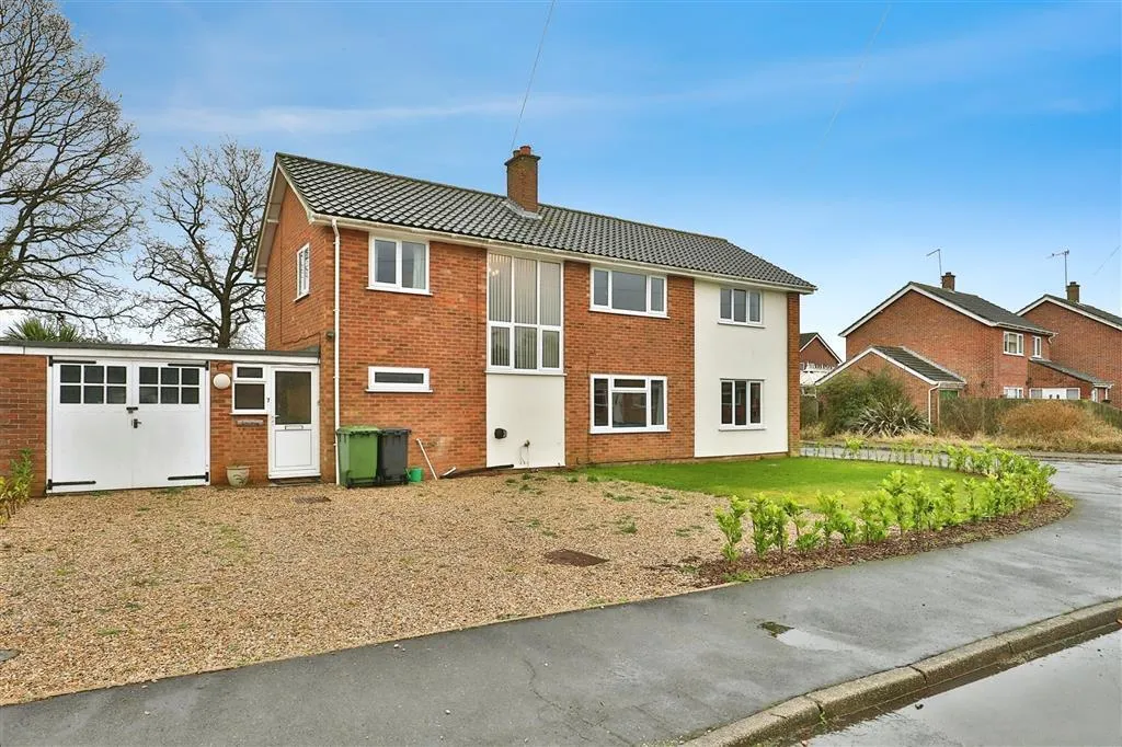 6 bed house to rent — Keith Road, Swanton Morley, DEREHAM