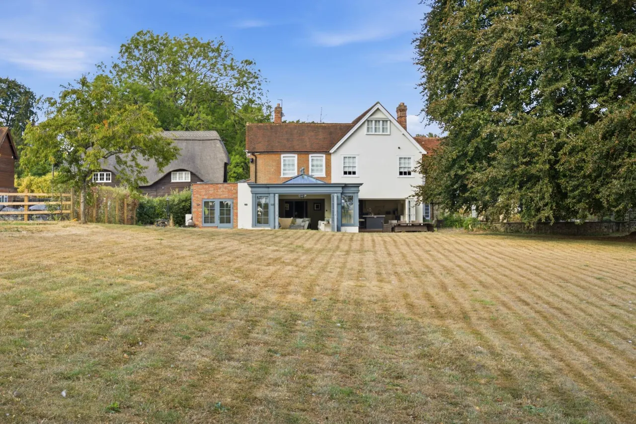 Oving Road, Whitchurch, photo 42
