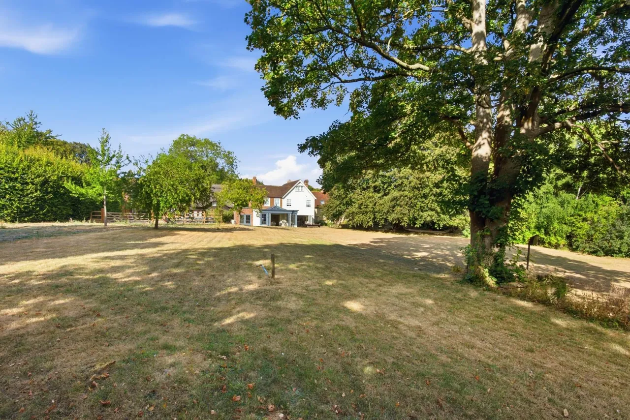 Oving Road, Whitchurch, photo 43