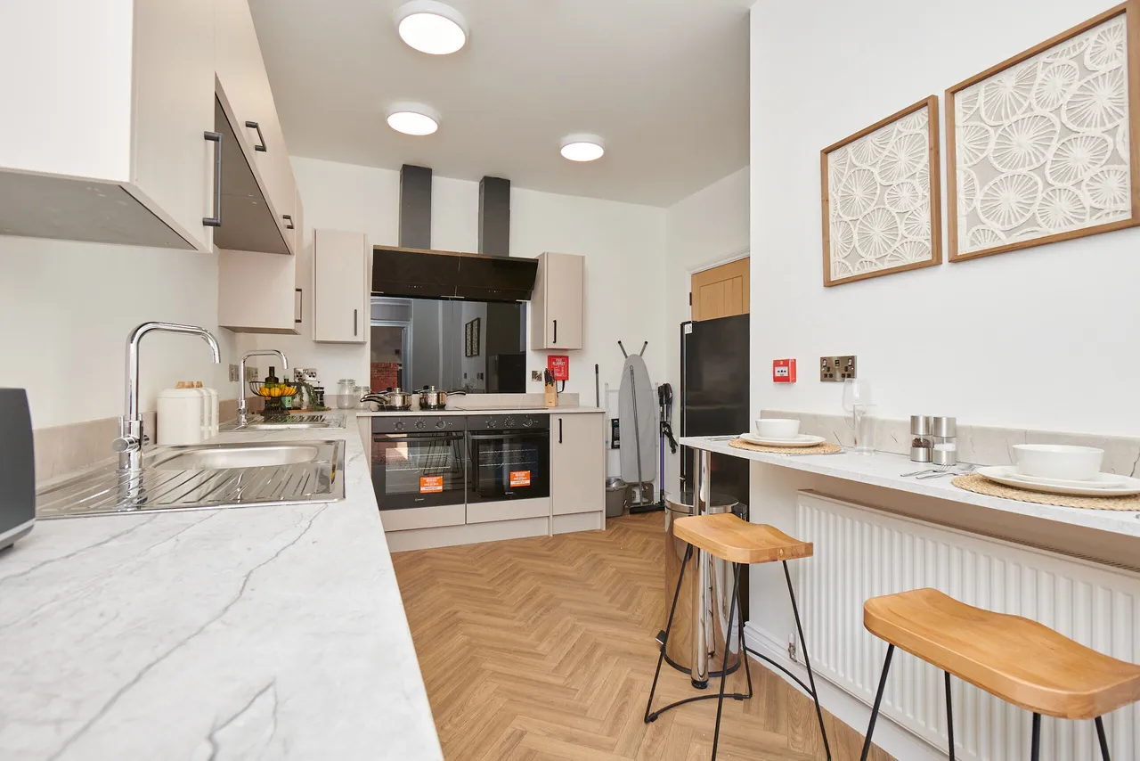 Room 2, Hope Drive NG7 1DL, photo 8