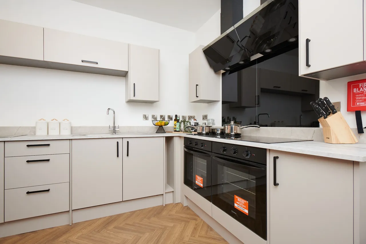 Room 2, Hope Drive NG7 1DL, photo 9