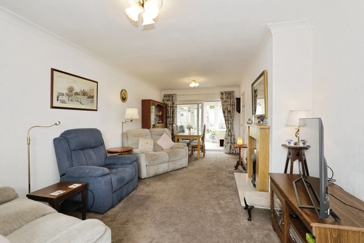 Woodlands Rise, Harrogate, North Yorkshire, HG2, photo 3