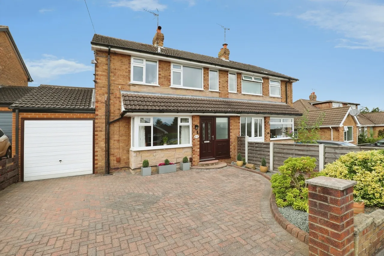 3 bed house for sale — Woodlands Rise, Harrogate, North Yorkshire, HG2