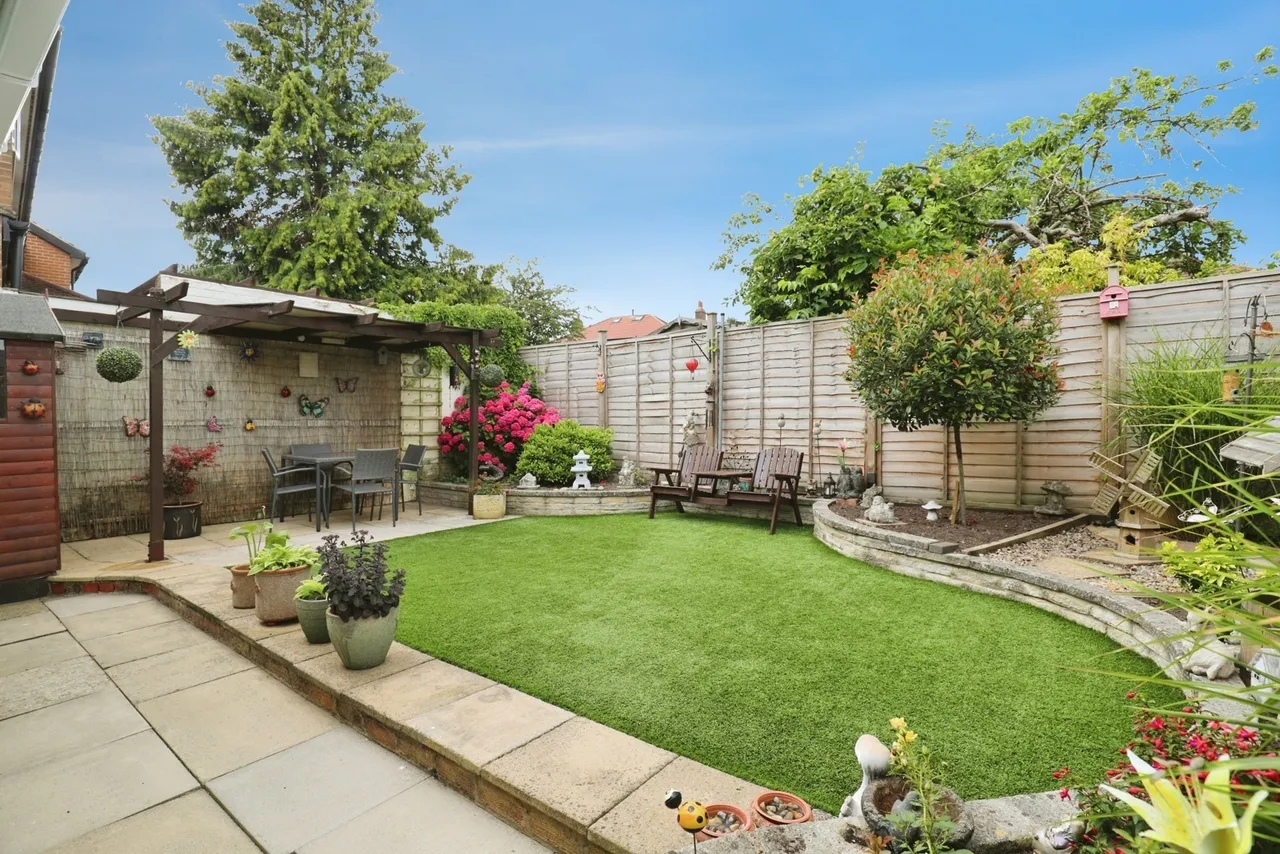 Woodlands Rise, Harrogate, North Yorkshire, HG2, photo 2