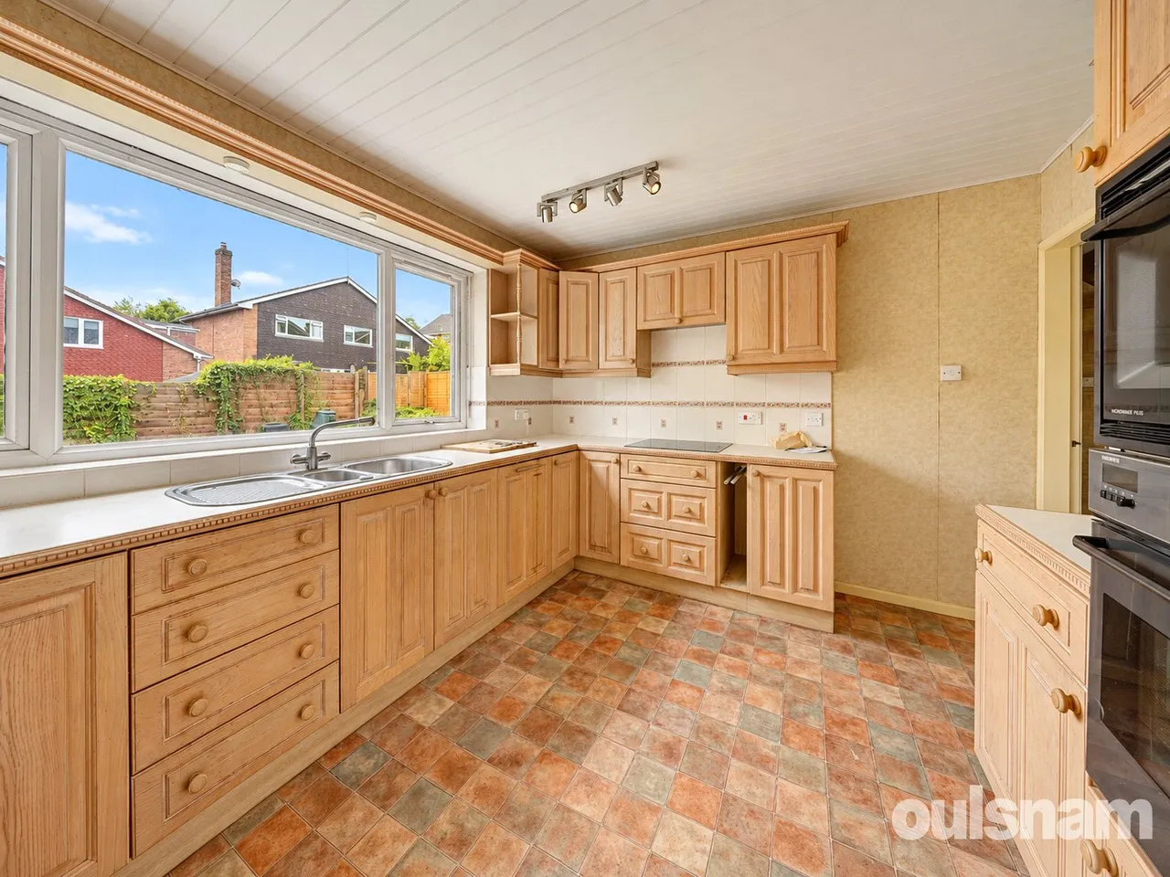 Bainbrigge Avenue, Droitwich, WR9, photo 3