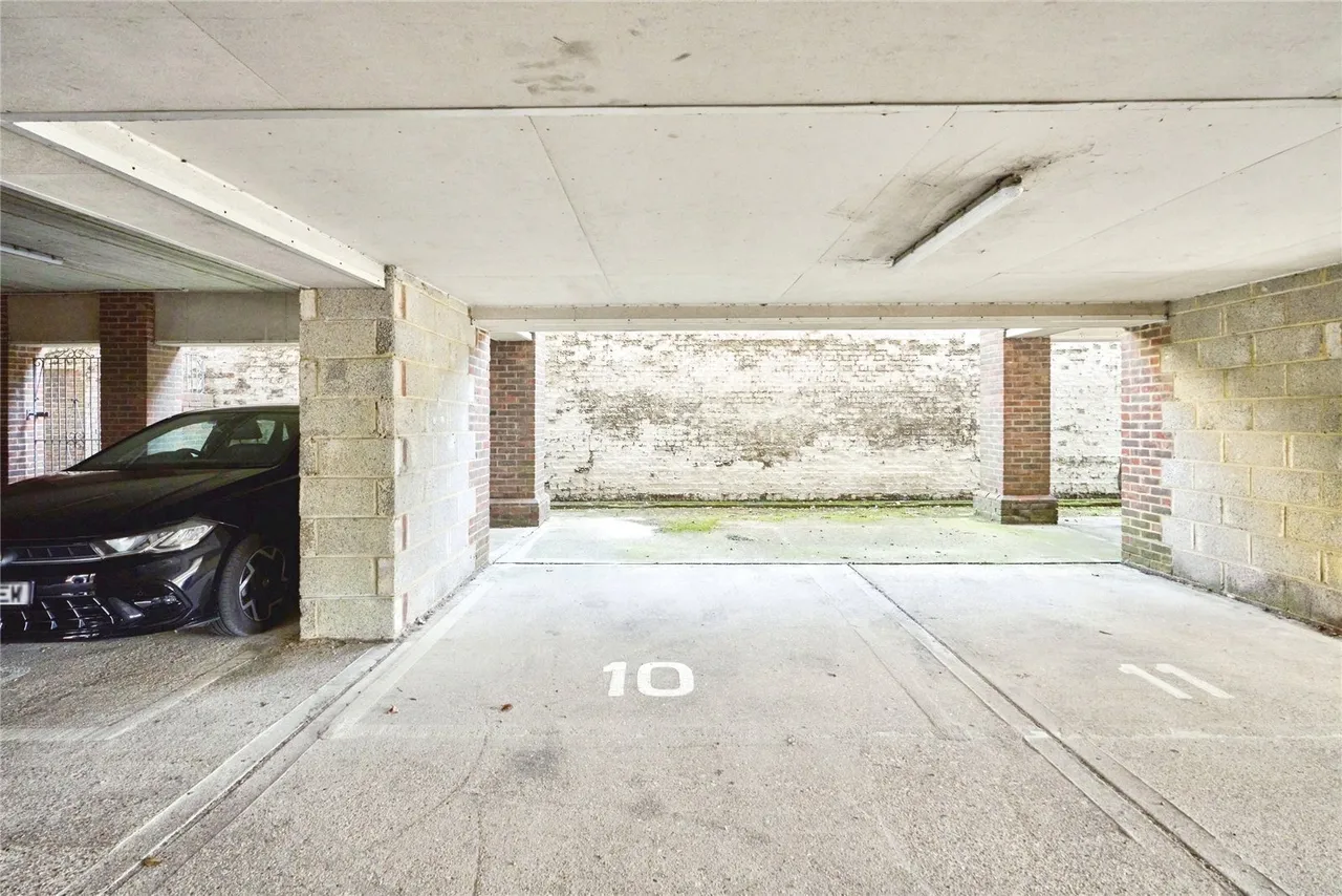 Park Road, Ryde, PO33, photo 7