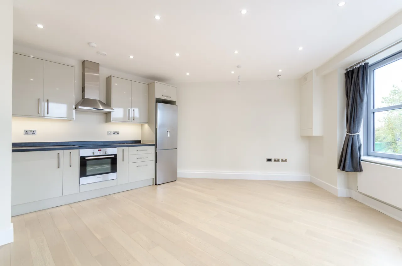 Surbiton, KT5, photo 6