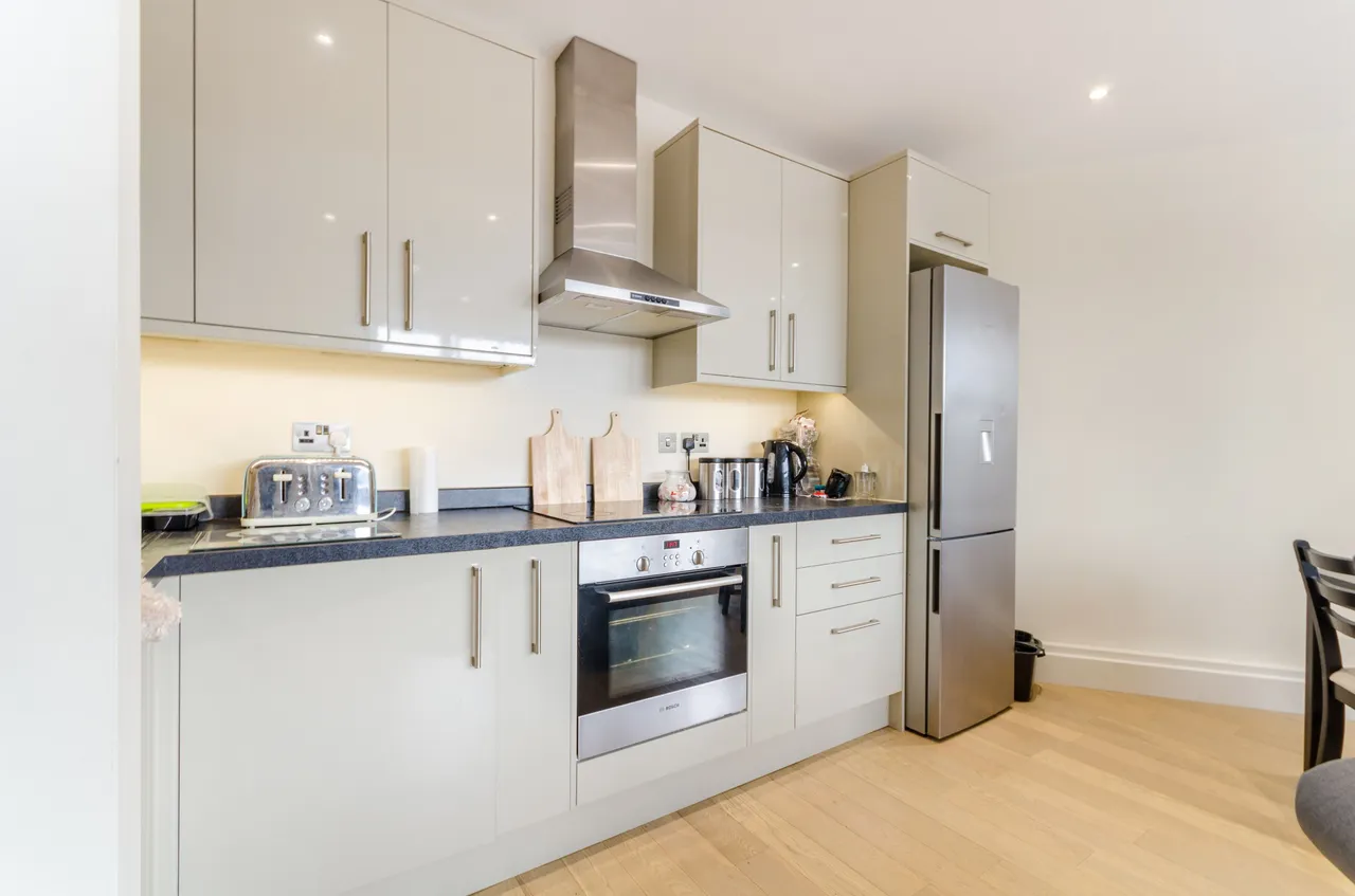 Surbiton, KT5, photo 10