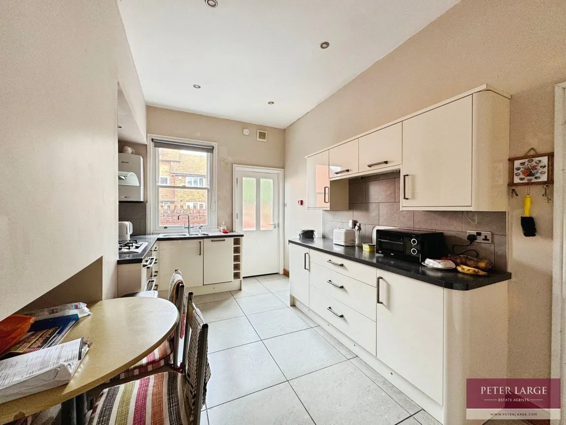 Bath Street, Rhyl, Denbighshire, LL18 3LU, photo 4