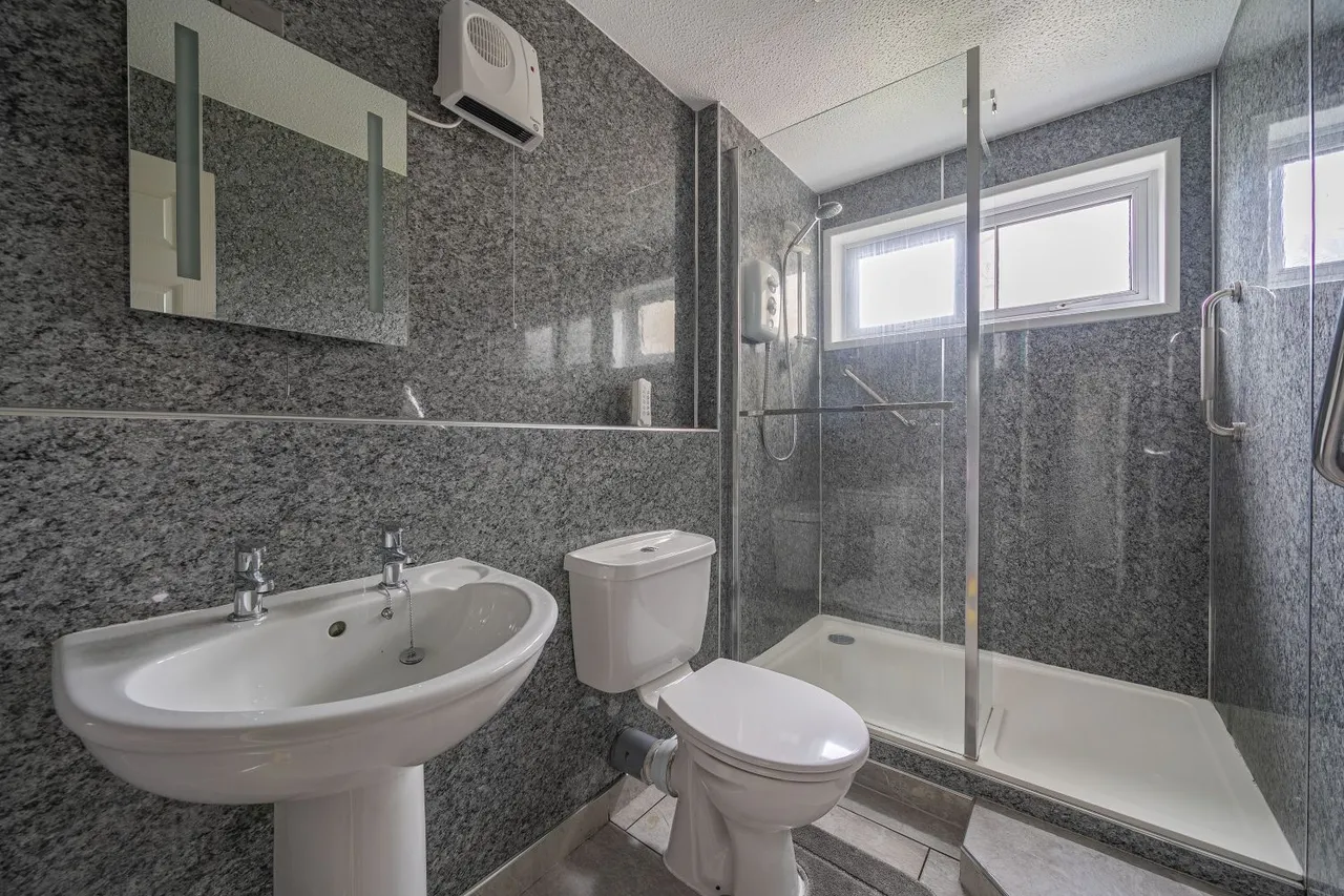 Victoria Road, Barnstaple, EX32, photo 13