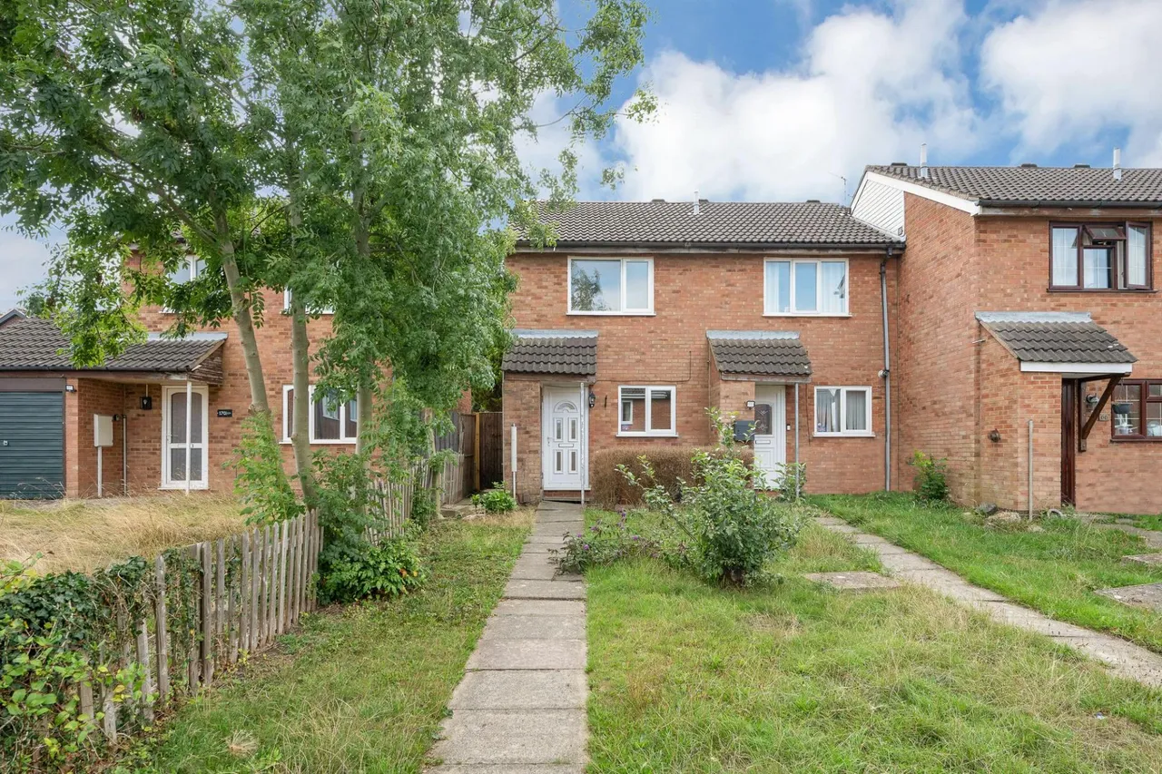 2 bed house to rent, Kestrel Road, Melton Mowbray, LE13
