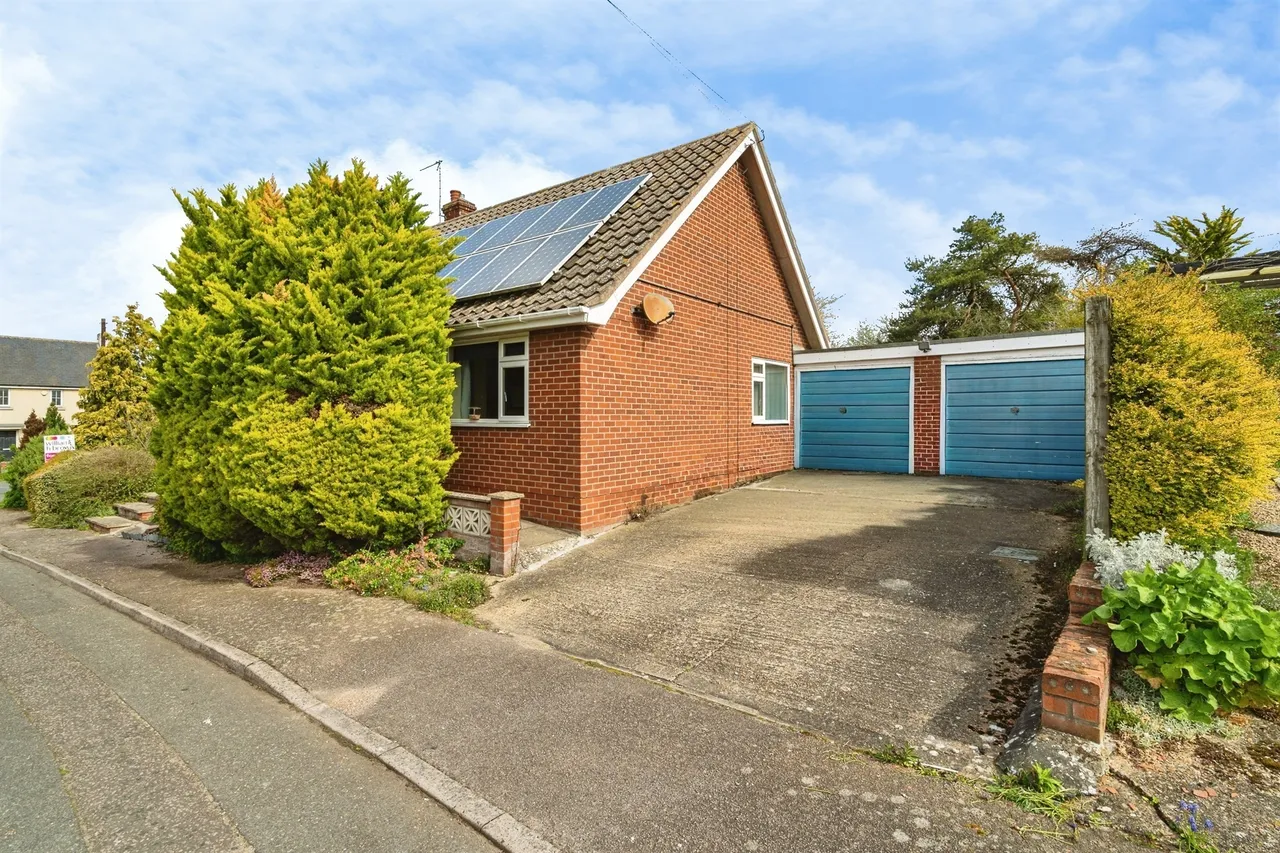 Redenhall Road, Harleston, photo 2