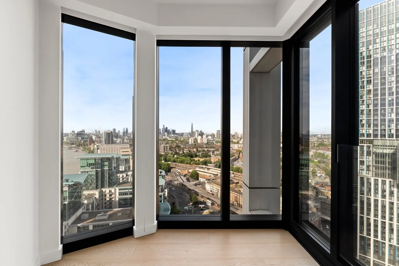 Nine Elms Lane, London, SW8, photo 12