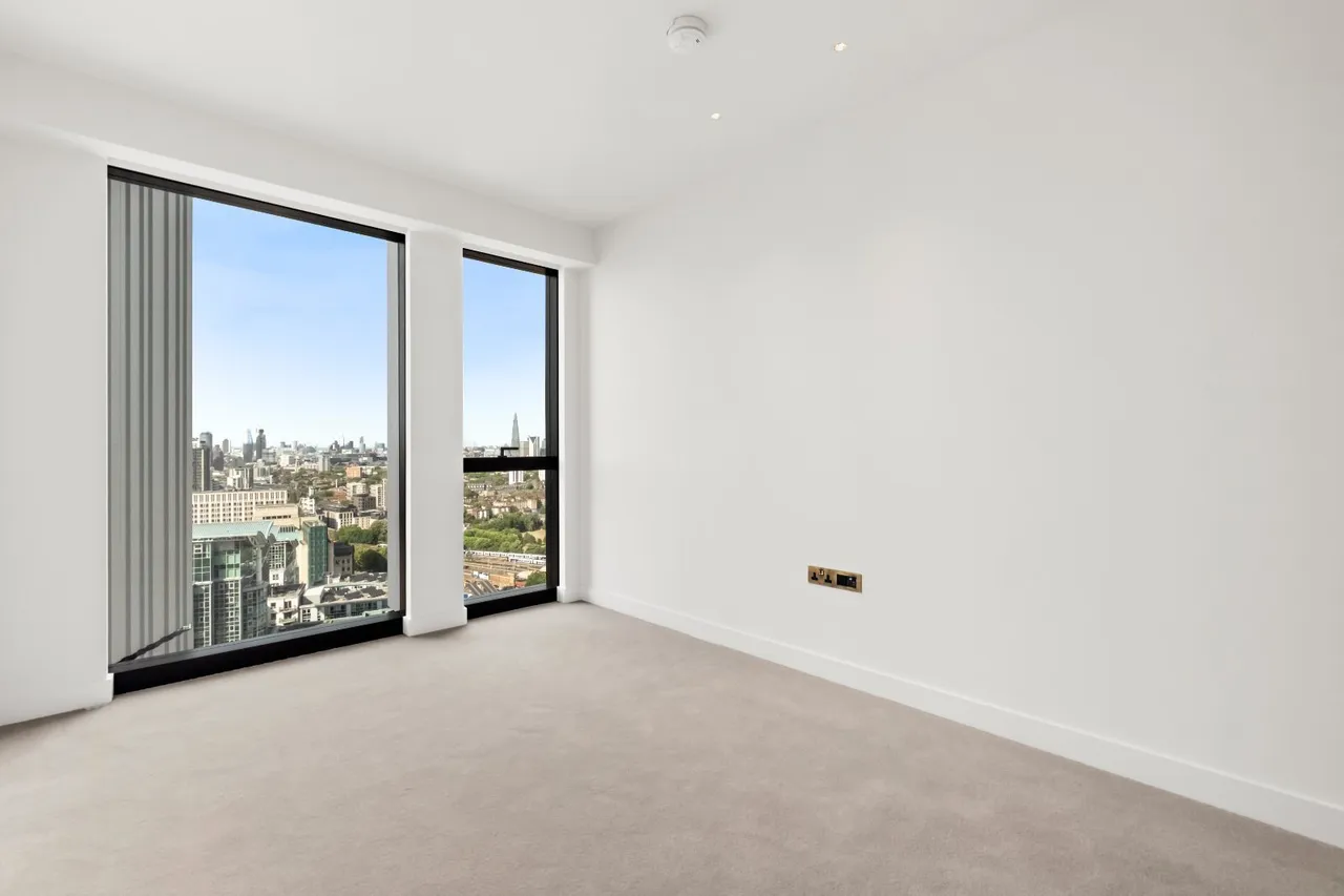 Nine Elms Lane, London, SW8, photo 4