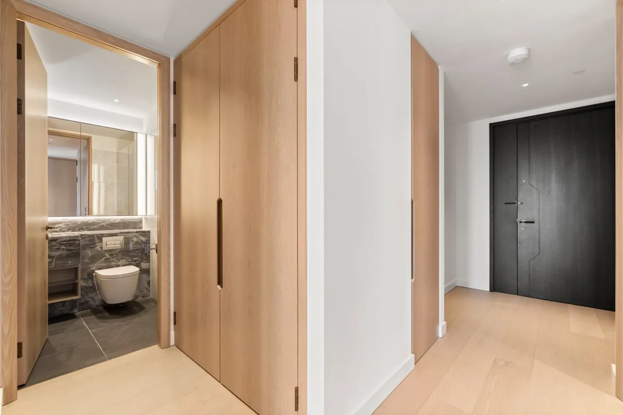 Nine Elms Lane, London, SW8, photo 5