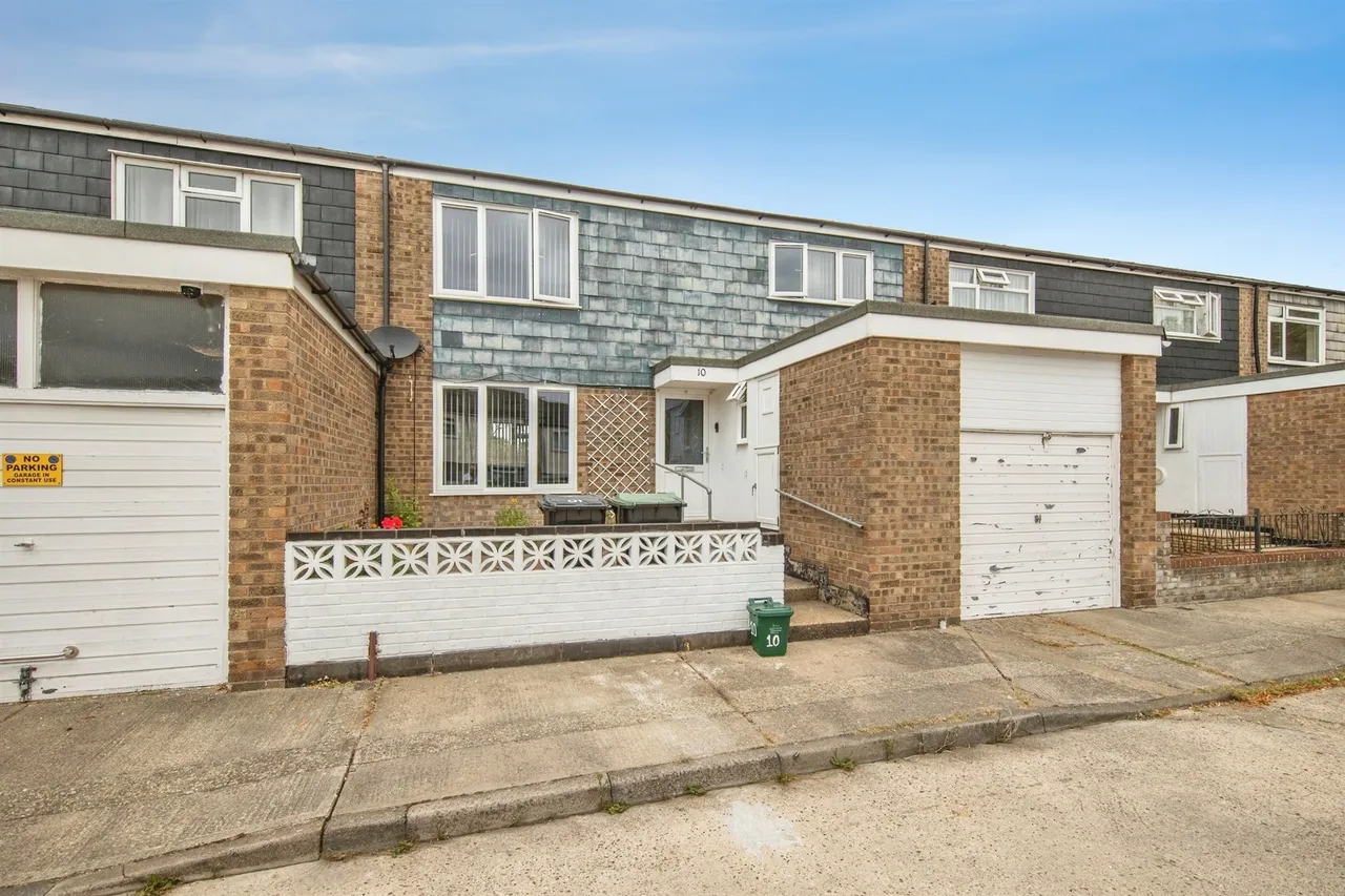 3 bed house for sale — Sebastian Close, COLCHESTER