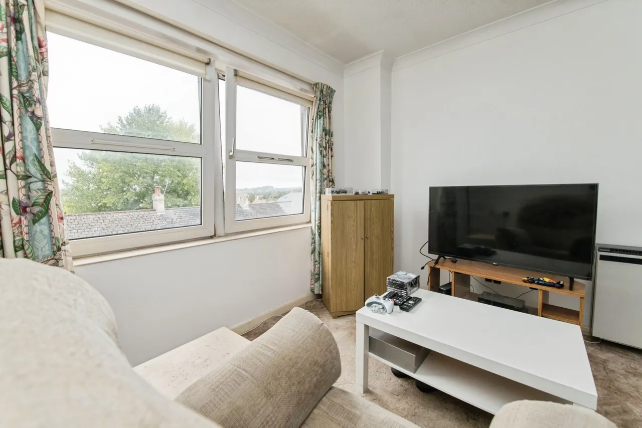 King Street, Honiton, EX14, photo 6