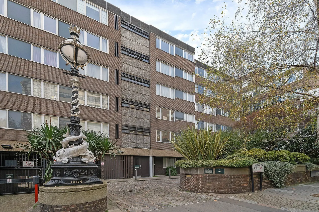 1 bed flat for sale — Southwick Street, London, W2