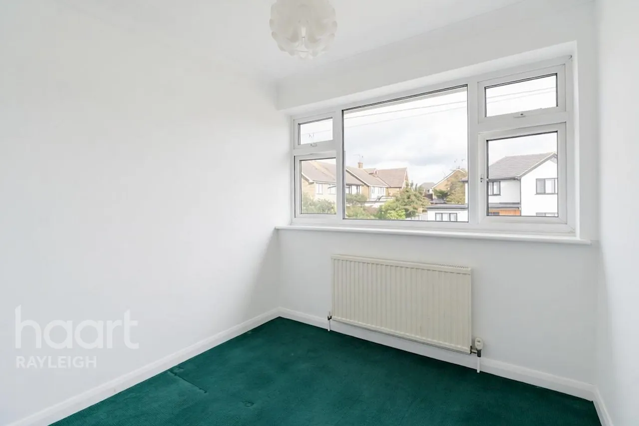 Oakhurst Road, Rayleigh, SS6, photo 13