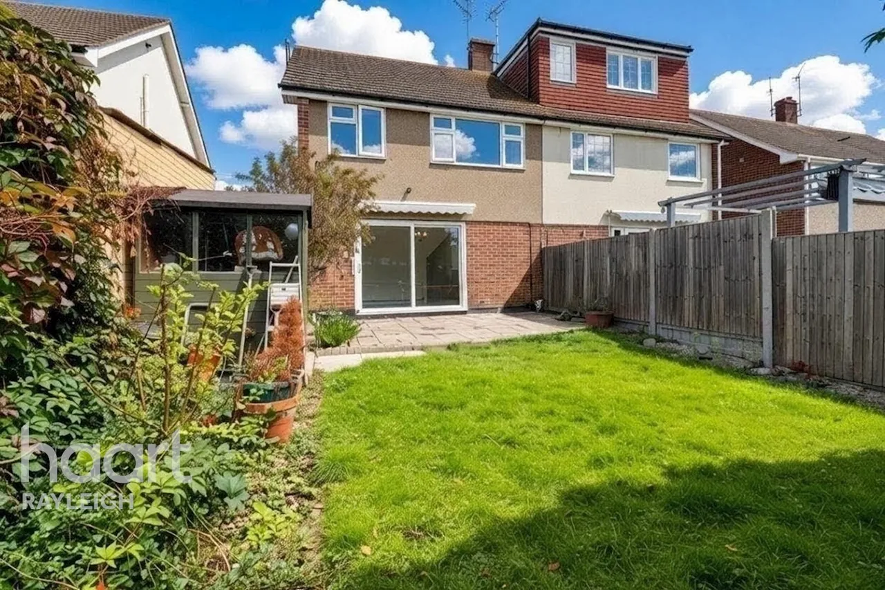 Oakhurst Road, Rayleigh, SS6, photo 16