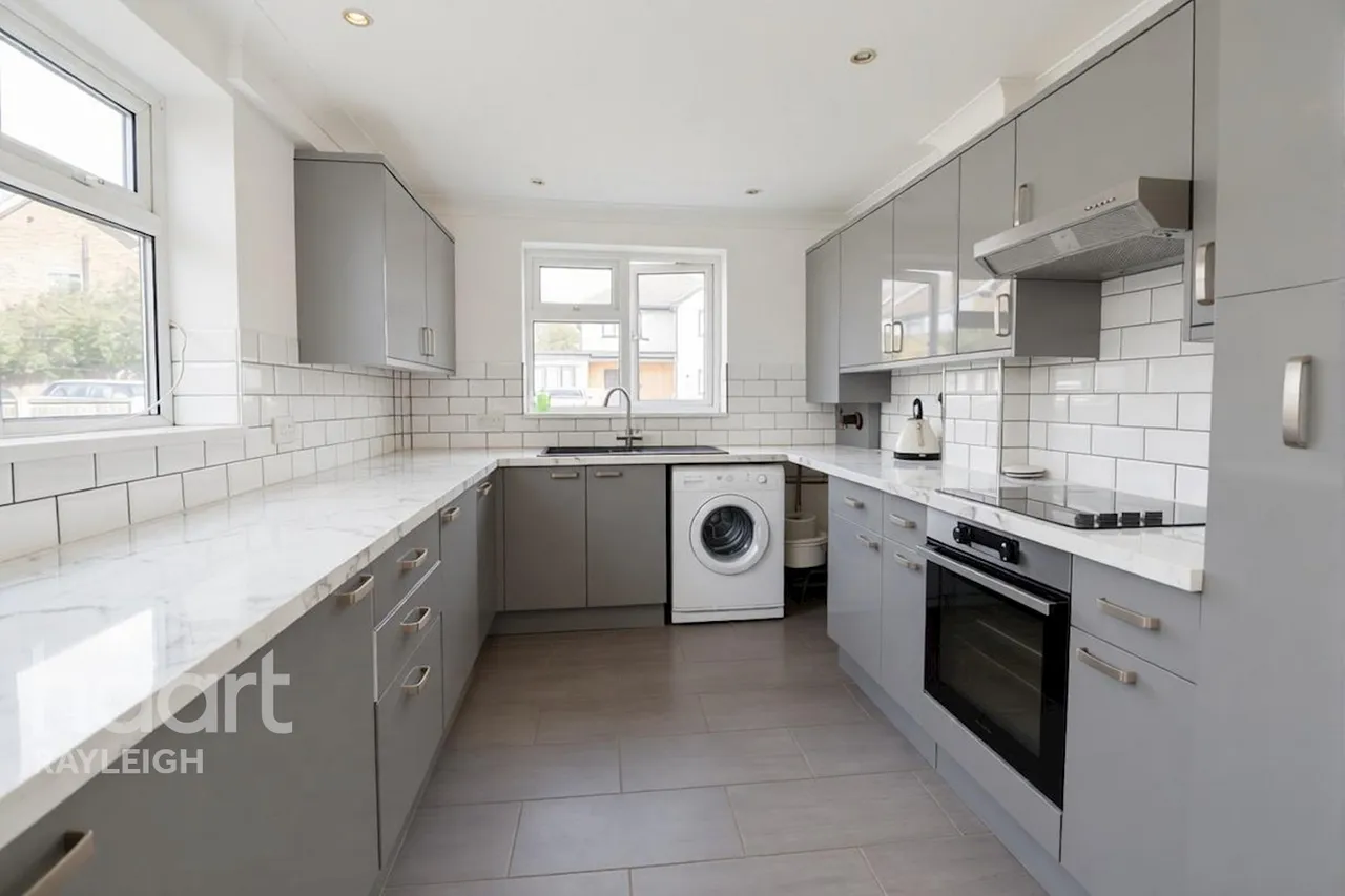 Oakhurst Road, Rayleigh, SS6, photo 2