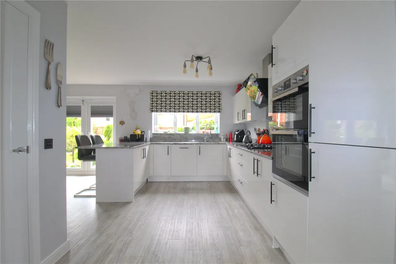 Melksham, Wiltshire, photo 18