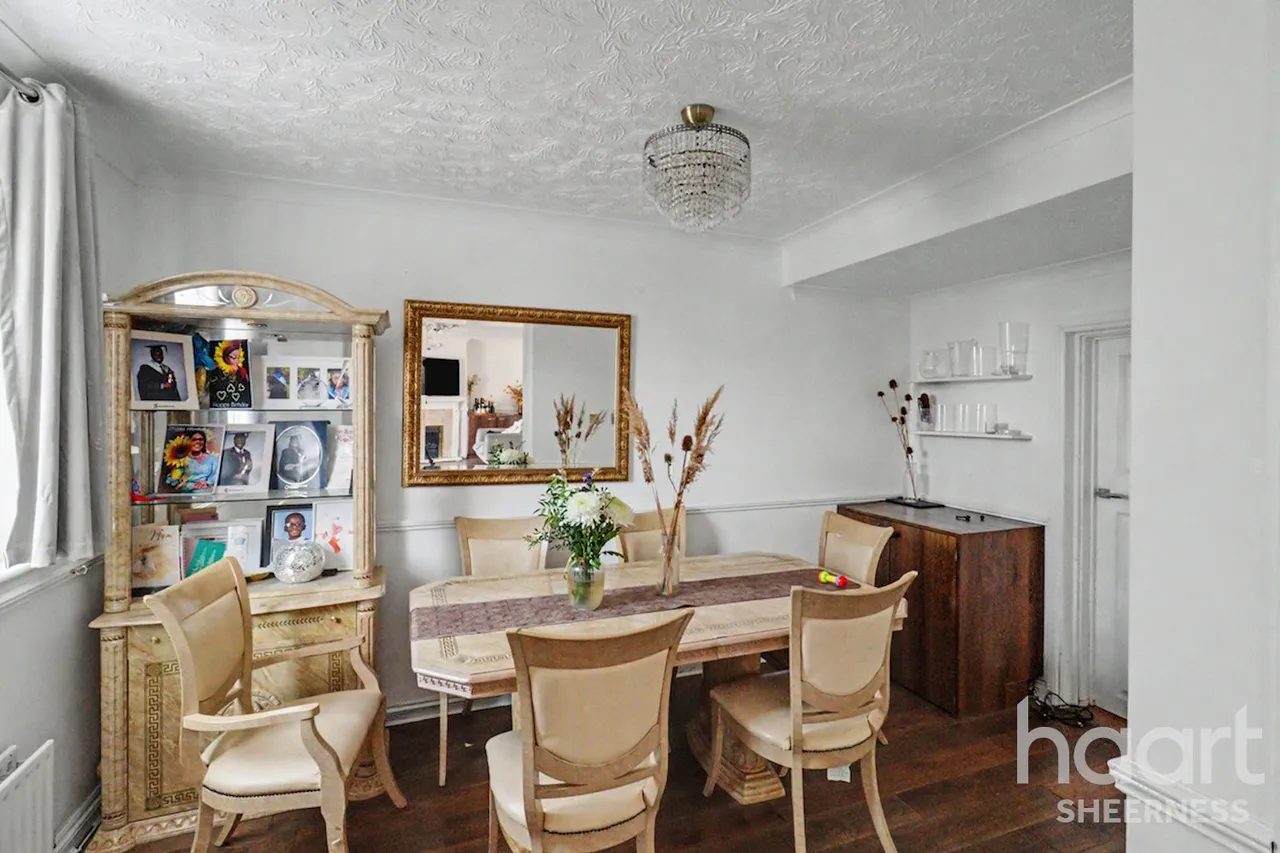 Waverley Avenue, Minster, ME12, photo 7
