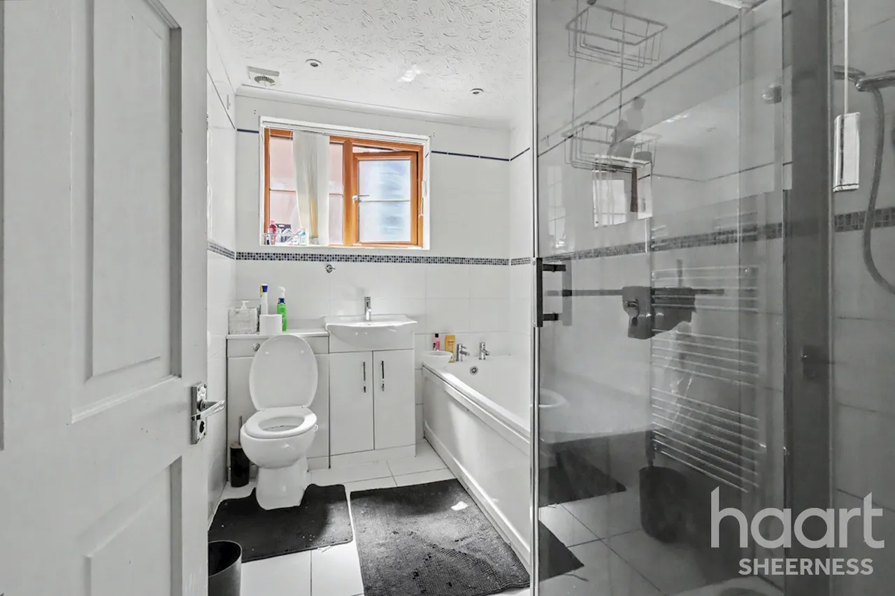 Waverley Avenue, Minster, ME12, photo 12